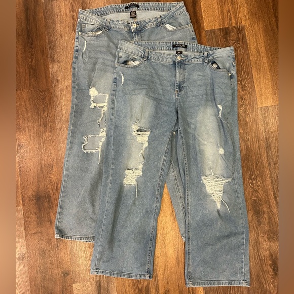 Baccini 18 18w Womens Plus Holy Distressed Jeans 2 for the Price of 1 ! - Picture 1 of 6